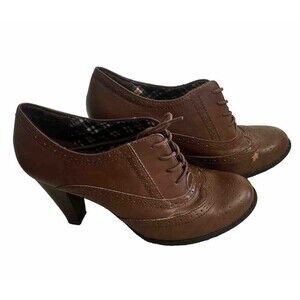 American Eagle Women Oxford Wing Tip Lace Up Pumps Sz 8.5 Brown High Heel Shoes.
